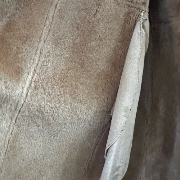 Vintage shearling coat in warm camel color. Size S-M - Picture 5 of 9